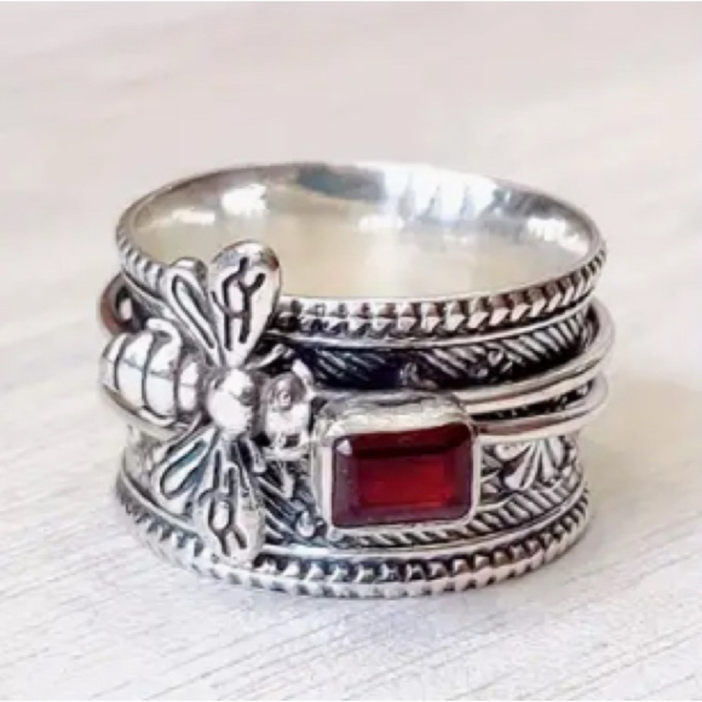 Wide Silver Honey Bee 🐝 Ring with faux Ruby size 7